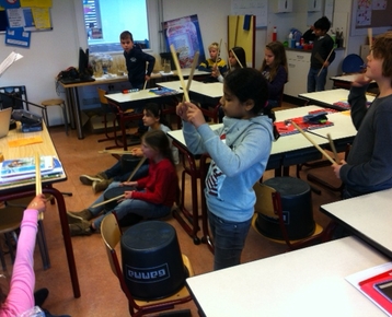 Afbeelding 1 MUZIKAAL met STAAL! (De staal regelkaart in een trance RAP)