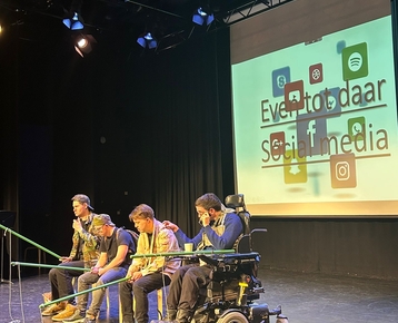 Afbeelding 2 Ahaaa..............Social Media