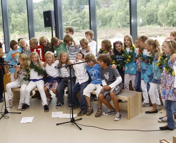 Afbeelding 1 Maak je eigen Schoollied!